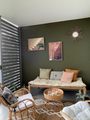 Calypslow, appart de charme 4 étoiles avec terrasse, proche lagon